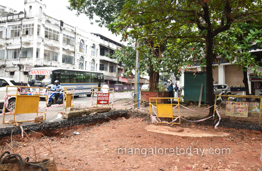 Hampankatta old well